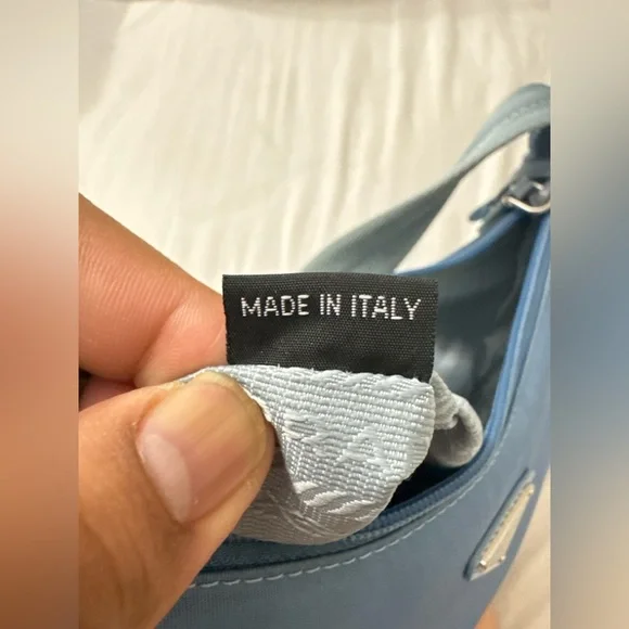 Prada Re-edition - Picture 14 of 16